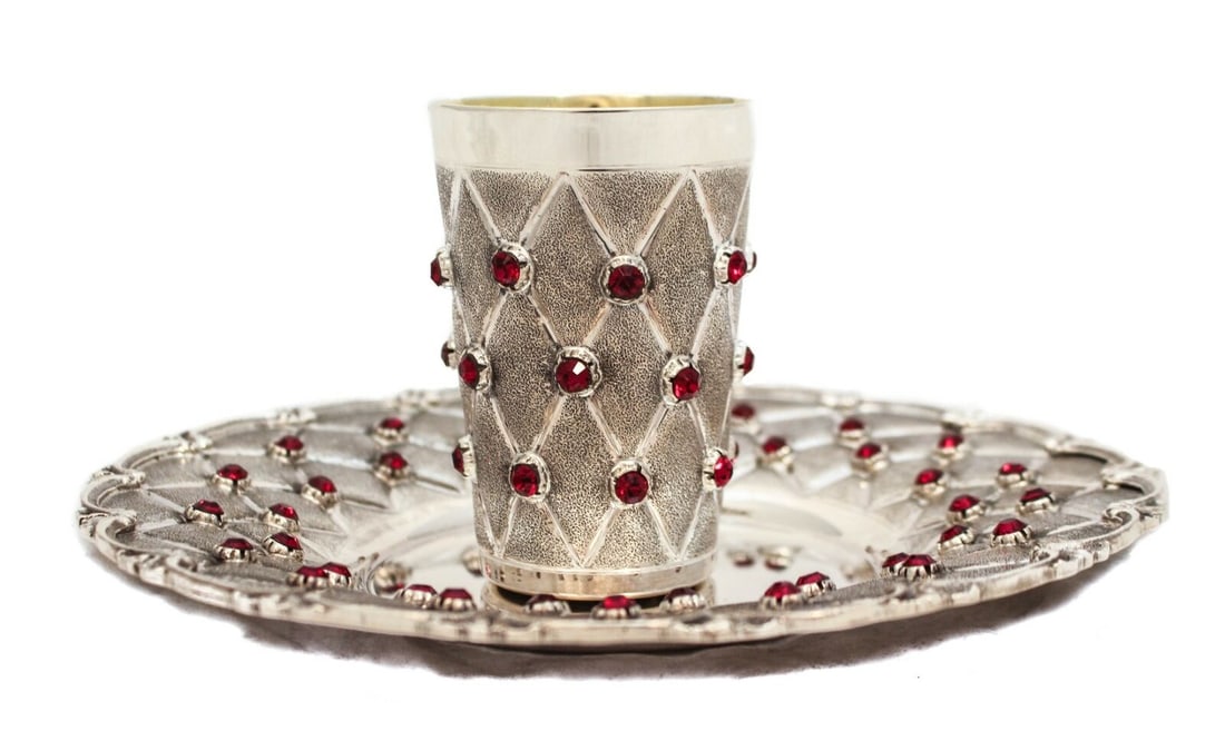 FINE 925 STERLING SILVER & RED STONES HANDMADE CHASED MATTE & SHINY CUP & TRAY: FINE 925 STERLING SILVER & RED STONES HANDMADE CHASED MATTE & SHINY CUP & TRAY Composition: Sterling Silver Maker: Made in Turkey Fine 925 Sterling Silver & Red Stones Cup & Tray. Featuring handmade c