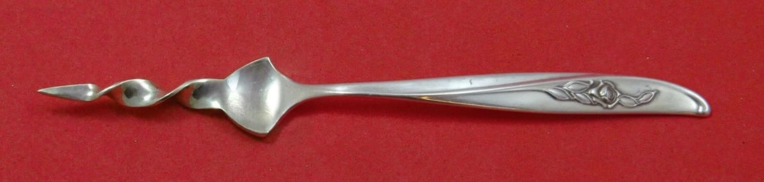 Penrose by Wallace Sterling Silver Butter Pick Twisted 5 3/4" Custom Made: Penrose by Wallace Sterling Silver Butter Pick Twisted 5 3/4" Custom Made Penrose by wallacesterling silver custom made butter pick twisted 5 3/4" in the pattern penrose by wallace. It is not monogram