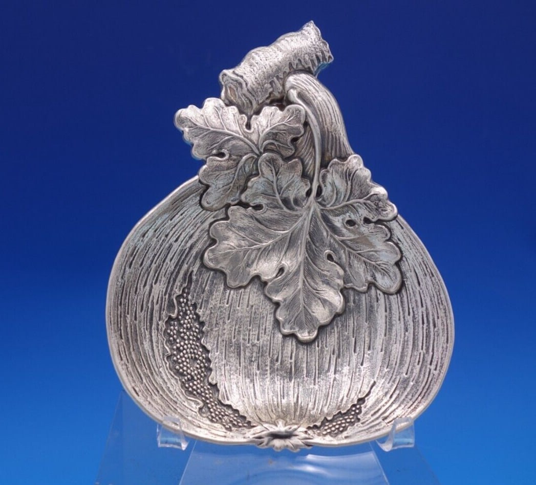 Fig by Buccellati Italian Sterling Silver Candy Dish 6" x 4 7/8": Fig by Buccellati Italian Sterling Silver Candy Dish 6" x 4 7/8" Fig by buccellatistunning fig by buccellati italian sterling silver candy dish in fig form. This dish measures 6" x 4 7/8" and weighs 5