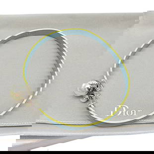 Christian Dior Choker (M) Blue x Yellow Silver Pearl White Leather Metal Material Fake Necklace: Christian Dior Choker (M) Blue x Yellow Silver Pearl White Leather Metal Material Fake Necklace Women's Brand: Christian Dior Necklace Type: Choker Gender: Women Material: Leather Color: Blue Yellow N