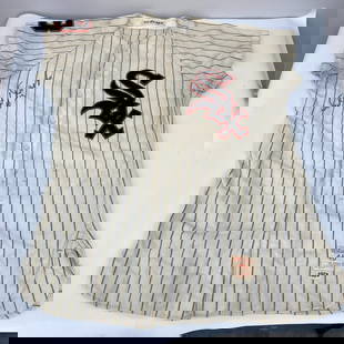 1958 Walt Dropo Signed Game Used Chicago White Sox Flannel Jersey MEARS COA: 1958 Walt Dropo Signed Game Used Chicago White Sox Flannel Jersey MEARS COA Sport: Baseball Player: Walt Dropo Signed: Yes Original/Reprint: Original Autograph Authentication: MEARS Product: Jersey Te