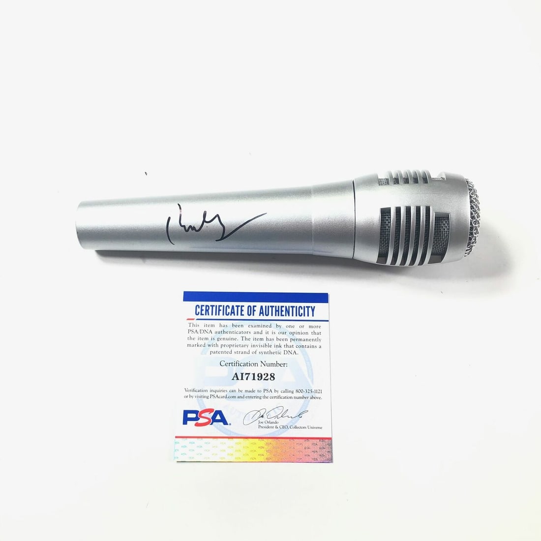 Rudy Giuliani Signed Microphone PSA/DNA Autographed New York Trump: Rudy Giuliani Signed Microphone PSA/DNA Autographed New York Trump Pre-Owned PLEASE NOTE: Framed Large or heavy Items do not have shipping costs included. The exact shipping cost will be added to your