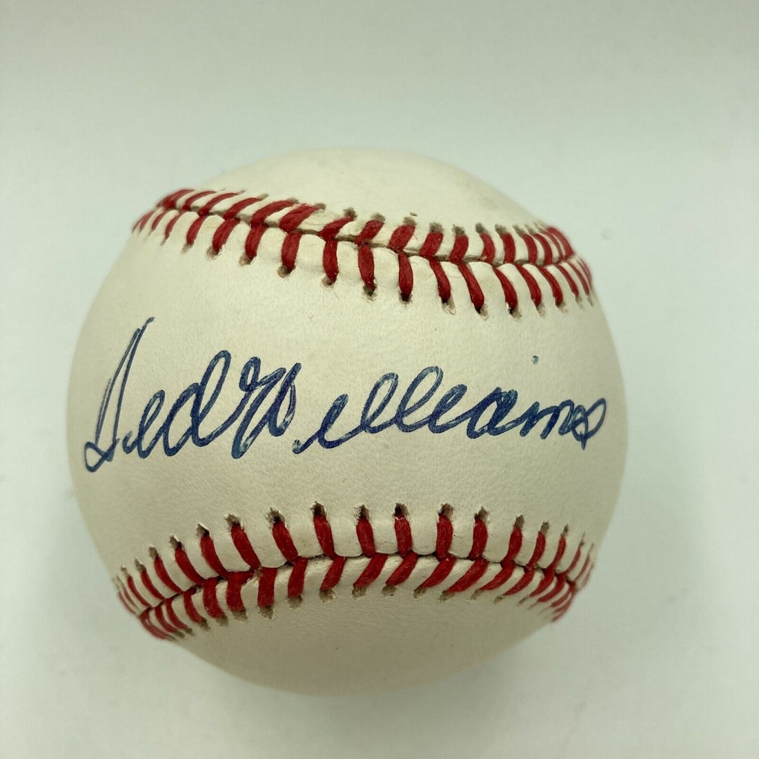 Nice Ted Williams Signed Autographed American League Baseball Mint Sig JSA COA: Nice Ted Williams Signed Autographed American League Baseball Mint Sig JSA COA Product: Ball Sport: Baseball-MLB Autograph Authentication: James Spence (JSA) Team: Boston Red Sox Player: Ted Williams 