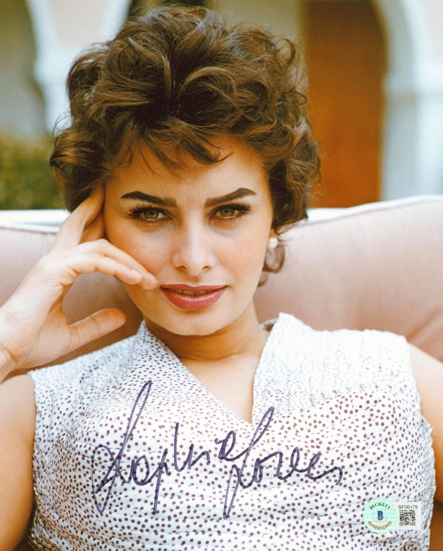Sophia Loren Two Women Signed 8x10 Photo Autographed BAS #BF06179: Sophia Loren Two Women Signed 8x10 Photo Autographed BAS #BF06179 Industry: Movies Object Type: Photograph Original/Reproduction: Original Autograph Authentication: Beckett Product Coa: Beckett Produc