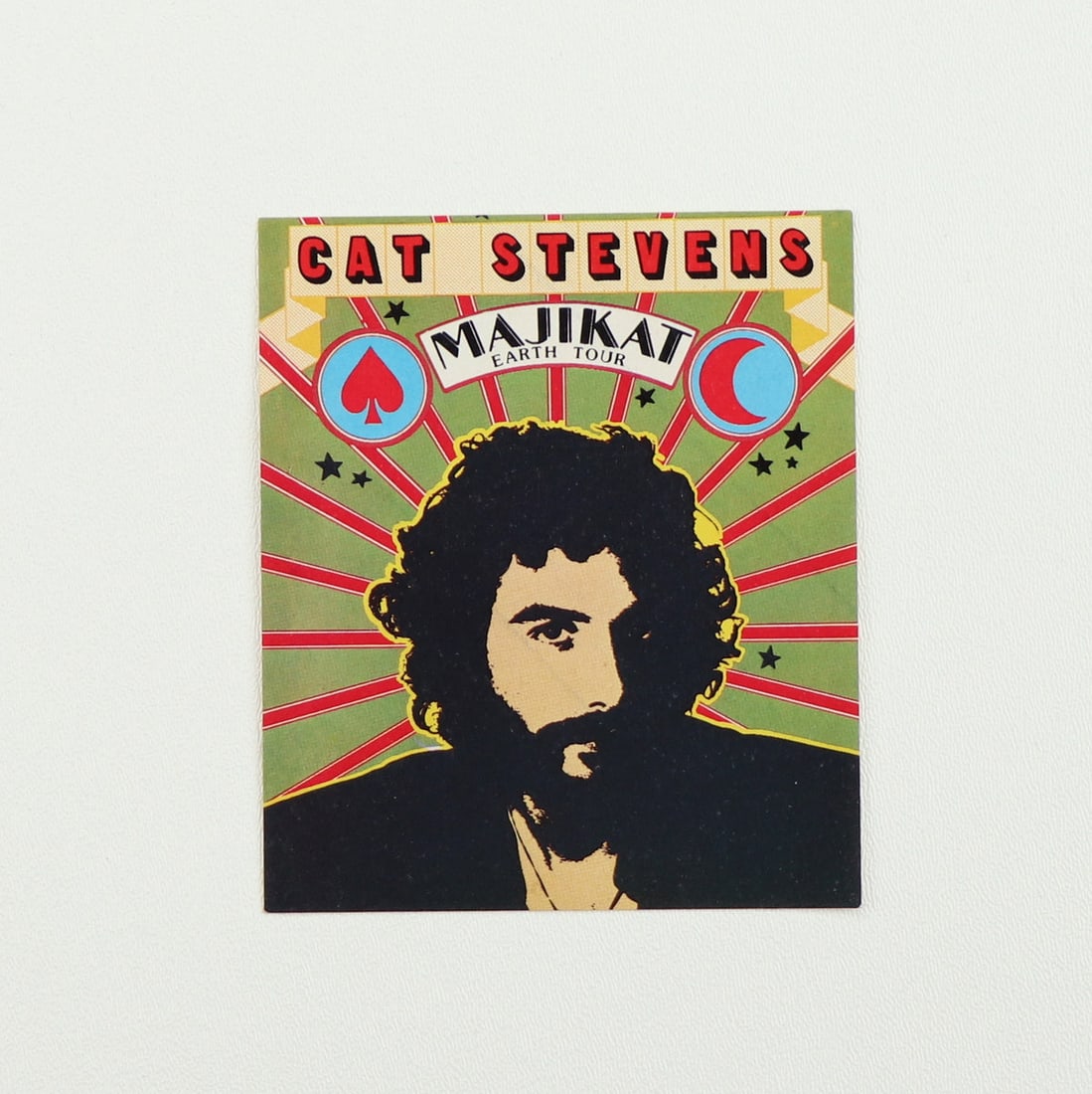 1976 Cat Stevens Majikat Earth Tour: 1976 Cat Stevens Majikat Earth Tour Original 1976 Cat Stevens Majikat Earth Tour . This is a true vintage pass, not a modern reproduction. Pass is in excellent condition, unpeeled backing. Date: 1976 