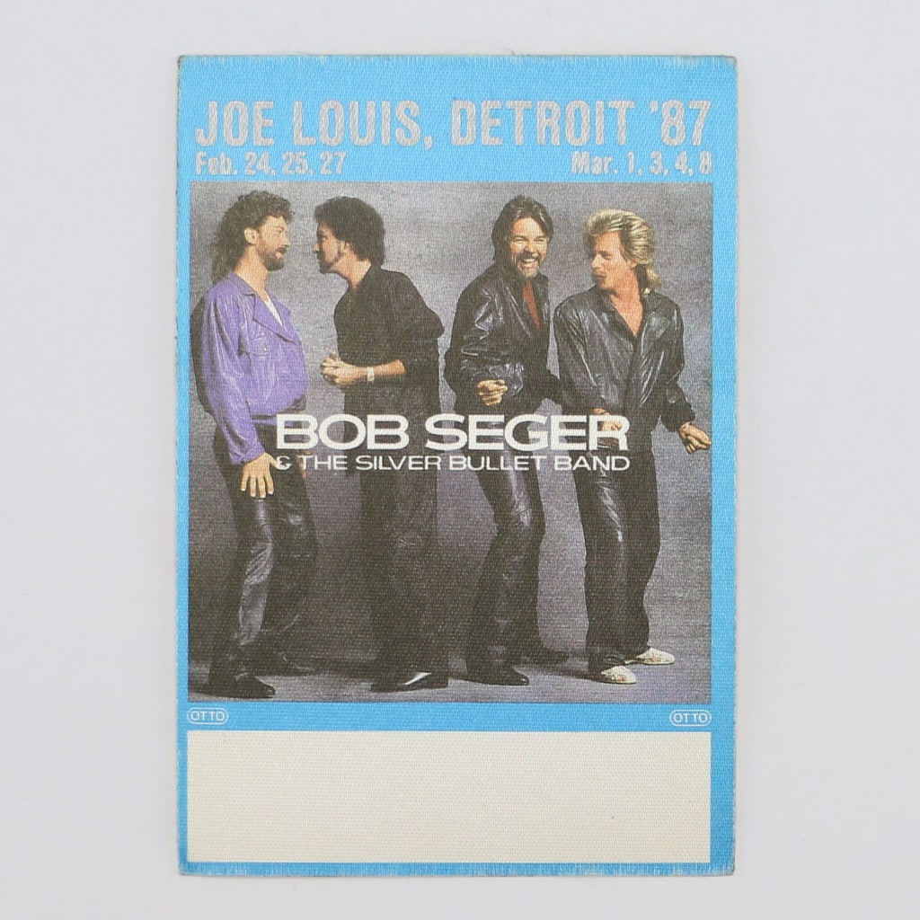 1987 Bob Seger And The Silver Bullet Band Backstage Pass: 1987 Bob Seger And The Silver Bullet Band Backstage Pass 1987 Bob Seger And The Silver Bullet Band Backstage Pass . This is a true vintage pass, not a modern reproduction. Pass is in fair condition, u