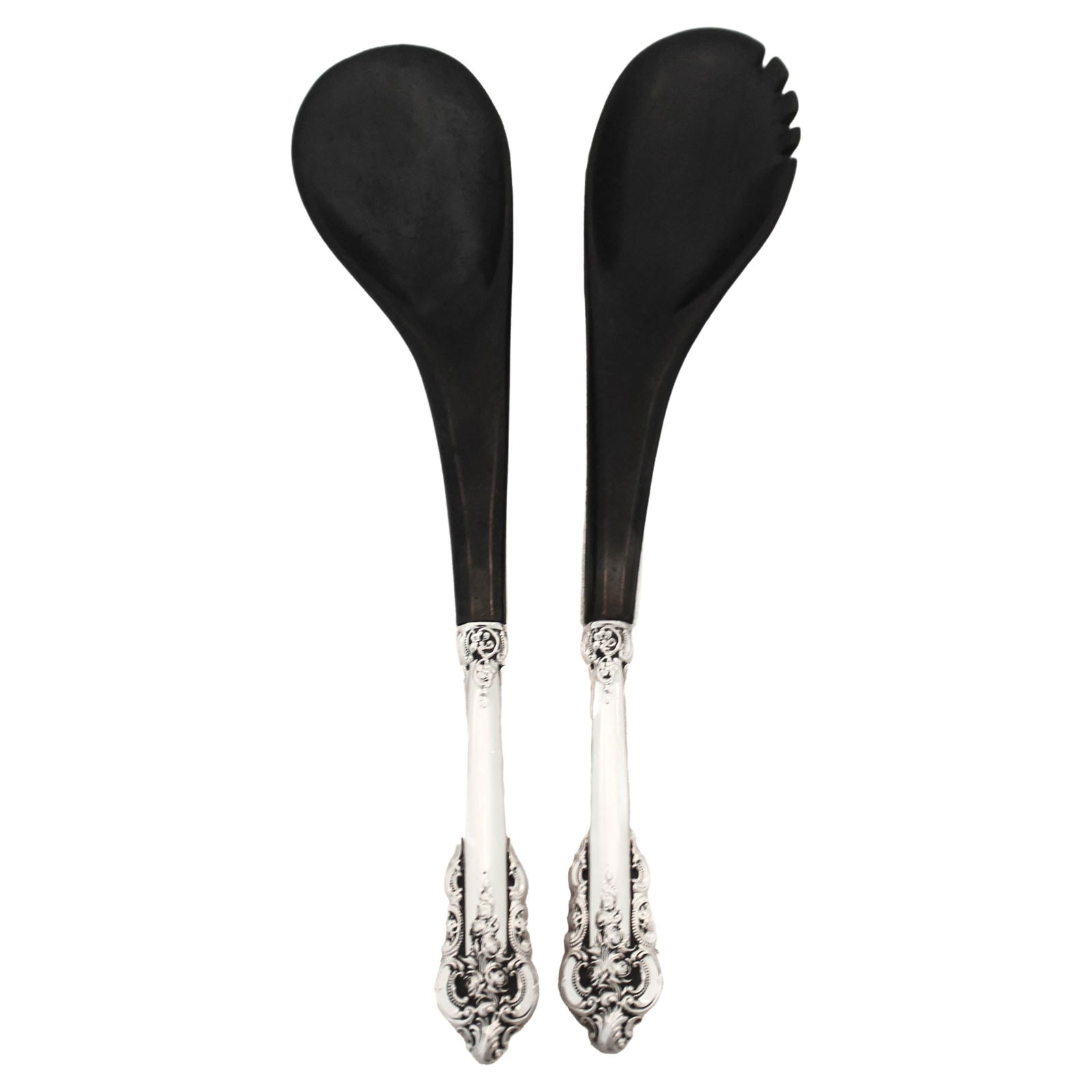 Sterling Grande Baroque Salad Servers: Sterling Grande Baroque Salad Servers Creator: Wallace Silversmiths (Manufacturer) Dimensions: Height: 12 in (30.48 cm)Width: 2.5 in (6.35 cm)Depth: 0.5 in (1.27 cm) Sold As: Set of 2 Materials and Te