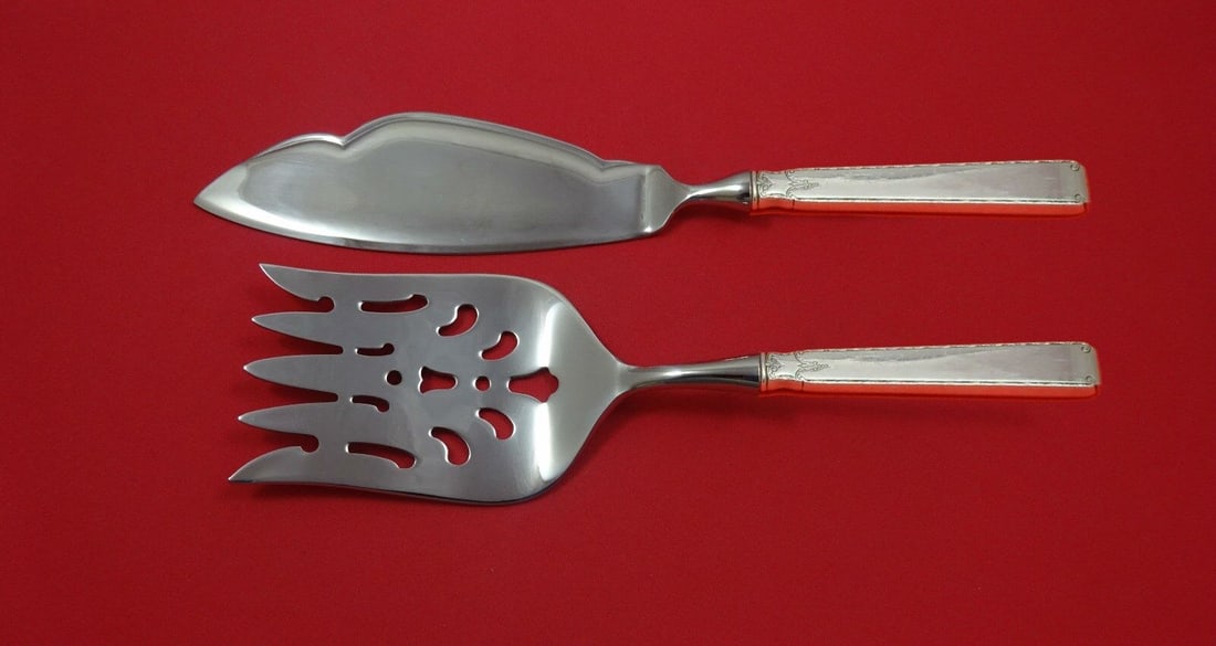 Old Lace by Towle Sterling Silver Fish Serving Set 2 Piece Custom Made HHWS: Old Lace by Towle Sterling Silver Fish Serving Set 2 Piece Custom Made HHWS Old lace by towleadd decadent design to your sterling silver tableware collection with our custom made sterling silver hollo