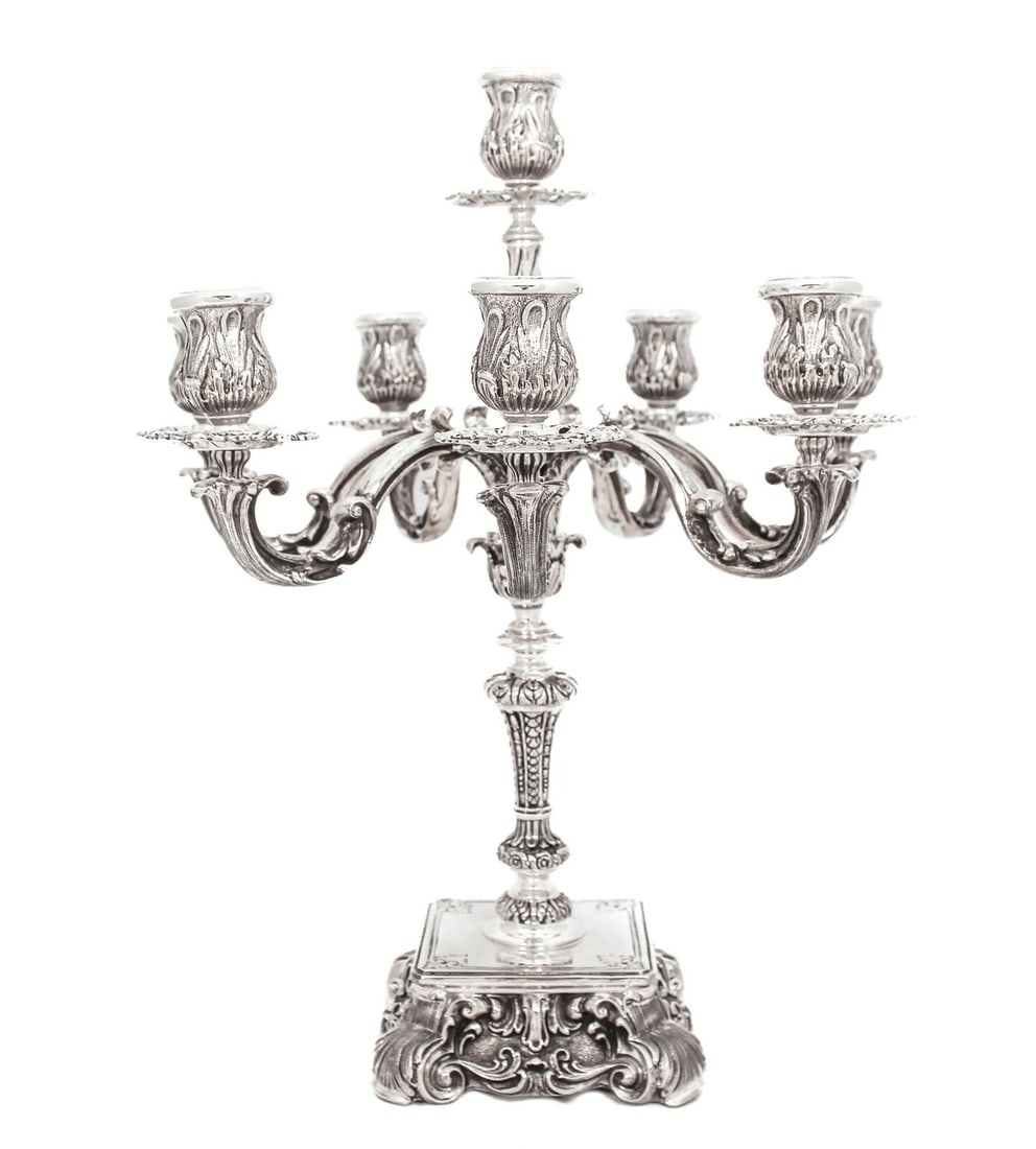 ITALIAN 925 STERLING SILVER HANDMADE HEAVY ORNATE SQUARE BASE 8 LIGHT CANDELABRA: ITALIAN 925 STERLING SILVER HANDMADE HEAVY ORNATE SQUARE BASE 8 LIGHT CANDELABRA Composition: Sterling Silver Maker: Made in Italy Fine Italian 925 Sterling Silver 8 Light Candelabra. Featuring handma