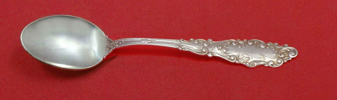 Luxembourg by Gorham Sterling Silver Infant Feeding Spoon 5 1/4" Custom Made: Luxembourg by Gorham Sterling Silver Infant Feeding Spoon 5 1/4" Custom Made Luxembourg by gorham sterling silver custom made infant feeding spoon 5 1/4" in the pattern luxembourg by gorham. It is mon