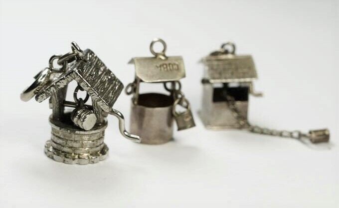 (3) PC LOT STERLING SILVER WISHING WELLS THEMED CHARMS MINI FIGURINE PENDANT 7g: (3) PC LOT STERLING SILVER WISHING WELLS THEMED CHARMS MINI FIGURINE PENDANT 7g Type: Pendant Metal Purity: 925 Pendant/Locket Type: Charm Style: Charm Metal: Sterling Silver Main Stone: No Stone Pre-