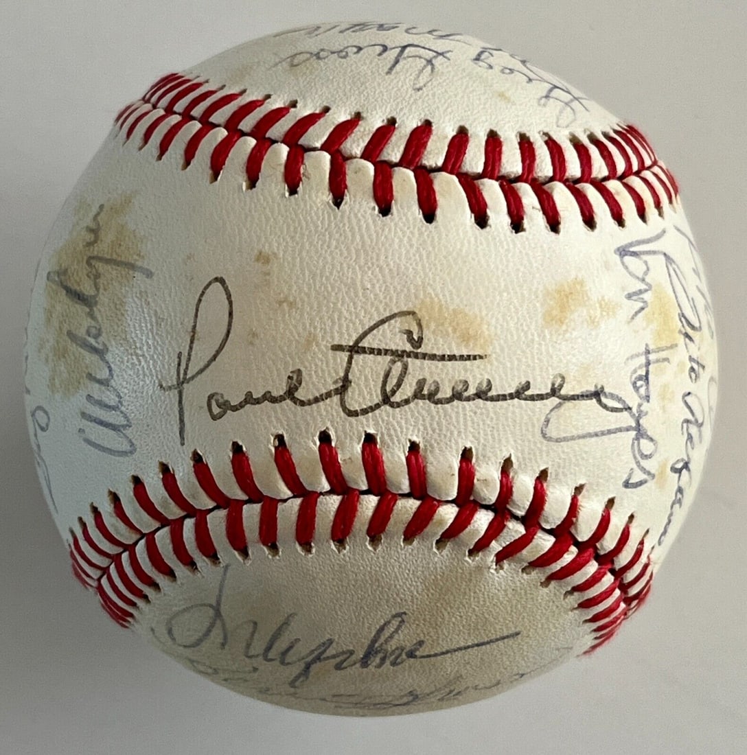 1983 Philadelphia Phillies Team signed baseball-22 sigs (Schmidt/Carlton/Morgan): 1983 Philadelphia Phillies Team signed baseball-22 sigs (Schmidt/Carlton/Morgan) Sport: Baseball Player: Mike Schmidt/Steve Carlton Signed: Yes Original/Reprint: Original Product: Ball Team: Philadelp