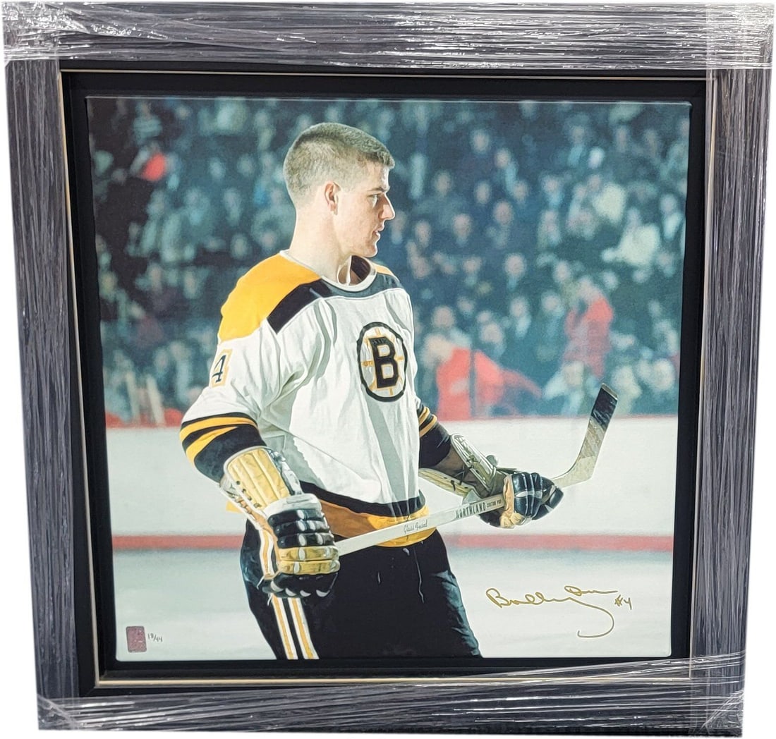 Bobby Orr Hand Signed Autographed Canvas Framed 29X29 #/44 WGA Boston: Bobby Orr Hand Signed Autographed Canvas Framed 29X29 #/44 WGA Boston Sport: Hockey Product: Photo Original/Reprint: Original Player: Bobby Orr Team: Boston Bruins Autograph Authentication: Wayne Gret