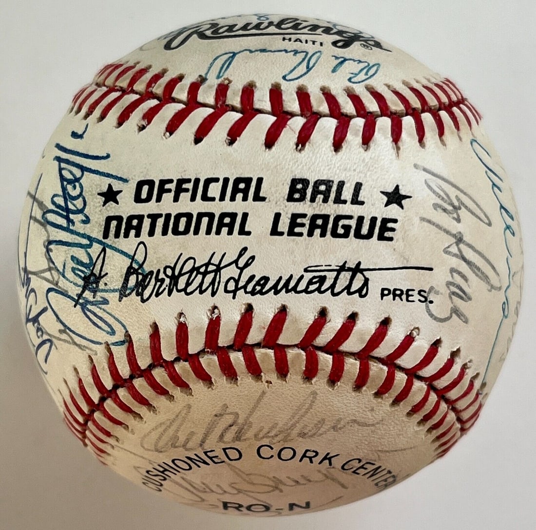 1987 National League ALL STAR team signed ball 25 sigs- GWYNN/SCHMIDT/SANDBERG: 1987 National League ALL STAR team signed ball 25 sigs- GWYNN/SCHMIDT/SANDBERG Player: Multi player Sport: Baseball-MLB Autograph Authentication: James Spence Authentication (JSA) Original/Reprint: Or