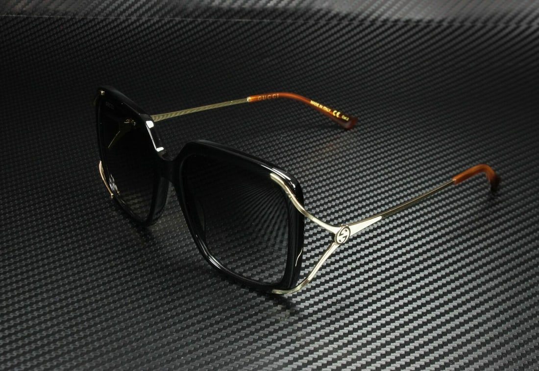 GUCCI GG0647S 001 Black Square Womens Sunglasses 56 mm: GUCCI GG0647S 001 Black Square Womens Sunglasses 56 mm Lens Material: Plastic Style: Square Temple Length: 130 mm Lens Technology: Gradient Type: Sunglasses Features: Lightweight Year Manufactured: 20