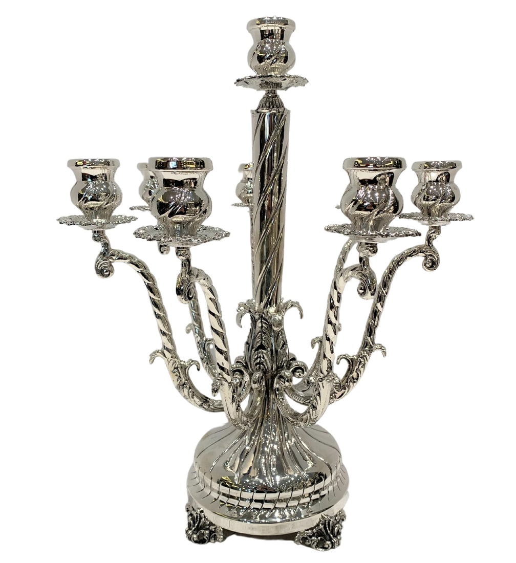 FINE 925 STERLING SILVER HANDMADE SHINY SLEEK FLORAL ORNATE 8 LIGHT CANDELABRA: FINE 925 STERLING SILVER HANDMADE SHINY SLEEK FLORAL ORNATE 8 LIGHT CANDELABRA Composition: Sterling Silver Maker: Made in USA Fine 925 Sterling Silver 8 Light Candelabra. Featuring handmade shiny sle