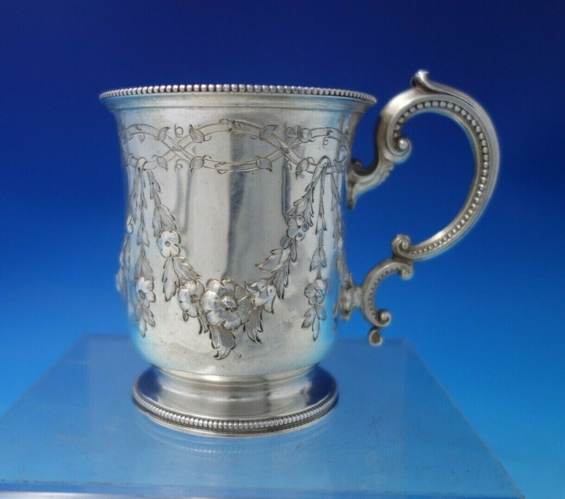 Edward and John Barnard Victorian English Sterling Silver Baby Cup 3 3/8" #6275: Edward and John Barnard Victorian English Sterling Silver Baby Cup 3 3/8" #6275 Maker: Edward & John Barnard Style: Victorian Age: 1850-1899 Material: Silver Region: United Kingdom Type: Cup Edward an