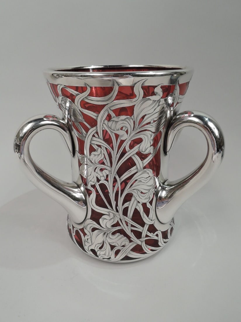 Antique Vase Art Nouveau Loving Cup Urn American Red Glass Silver Overlay: Antique Vase Art Nouveau Loving Cup Urn American Red Glass Silver Overlay Type: Vase Style: Art Nouveau Age: 1850-1899 Gorgeous turn-of-the-century American Art Nouveau glass loving cup with engraved
