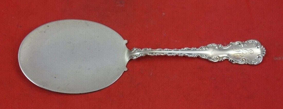 Louis XV by Whiting Gorham Sterling Silver Fried Egg Server 8 1/4": Louis XV by Whiting Gorham Sterling Silver Fried Egg Server 8 1/4" Maker: Gorham Composition: Sterling Silver Age: 1850-1899 Pattern: Louis XV Type: Serving Pieces Louis xv by whiting-gorhamsterling s