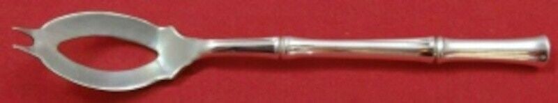 Bamboo by Tiffany and Co Sterling Silver Olive Spoon Ideal Custom Made 5 3/4": Bamboo by Tiffany and Co Sterling Silver Olive Spoon Ideal Custom Made 5 3/4" Pattern: Bamboo Composition: Sterling Silver Type: Serving Spoon Maker: Tiffany & Co. Age: Post-1940 Bamboo by tiffany and