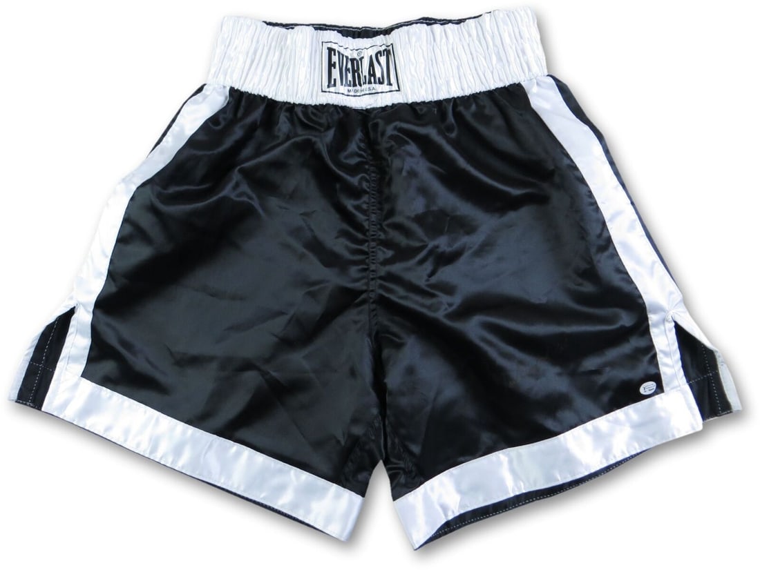 Muhammad Ali Signed Autographed Boxing Trunks Heavyweight Legend: Muhammad Ali Signed Autographed Boxing Trunks Heavyweight Legend Sport: Boxing Product: Boxing Trunk Original/Reprint: Original Player: Muhammad Ali Autograph Authentication: Online Authentics Pre-Own