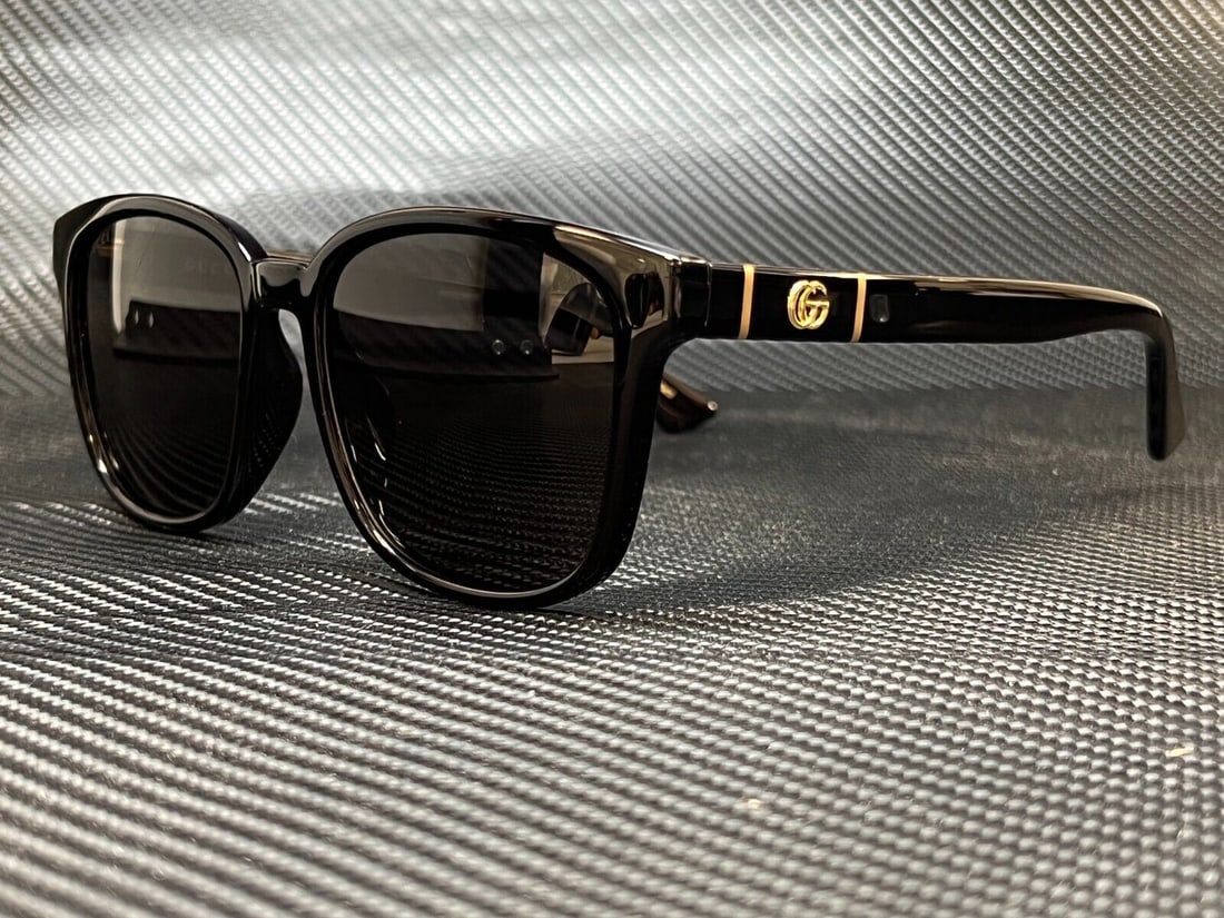 GUCCI GG0637SK 001 Black Square Grey Mens Sunglasses 56mm: GUCCI GG0637SK 001 Black Square Grey Mens Sunglasses 56mm Year Manufactured: 2020-2029 Pattern: Solid Lens Technology: Anti-Reflective Frame Color: Black Type: Sunglasses Lens Material: Plastic Style: