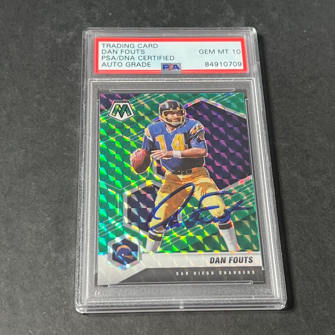 2021 Panini Mosaic #112 Dan Fouts Signed Card AUTO 10 PSA Slabbed Chargers: 2021 Panini Mosaic #112 Dan Fouts Signed Card AUTO 10 PSA Slabbed Chargers Pre-Owned While the lot images are representative of the item, the size, placement and strength of the signature may vary. Ea
