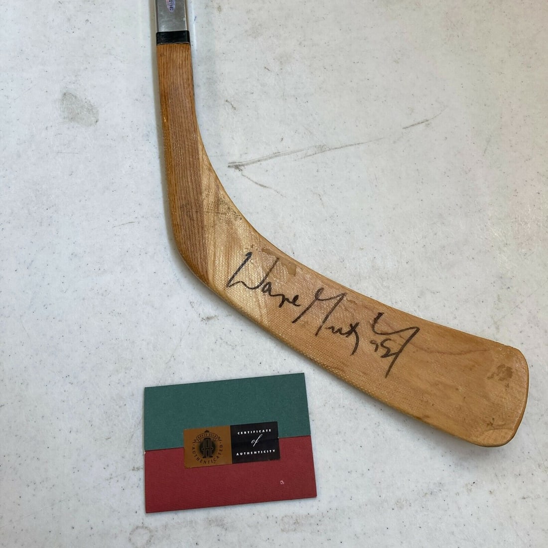 Wayne Gretzky Signed Game Model Hockey Stick With Upper Deck UDA COA: Wayne Gretzky Signed Game Model Hockey Stick With Upper Deck UDA COA Sport: Hockey Player: Wayne Gretzky Signed: Yes Original/Reprint: Original Autograph Authentication: Upper Deck Product: Stick Pre-