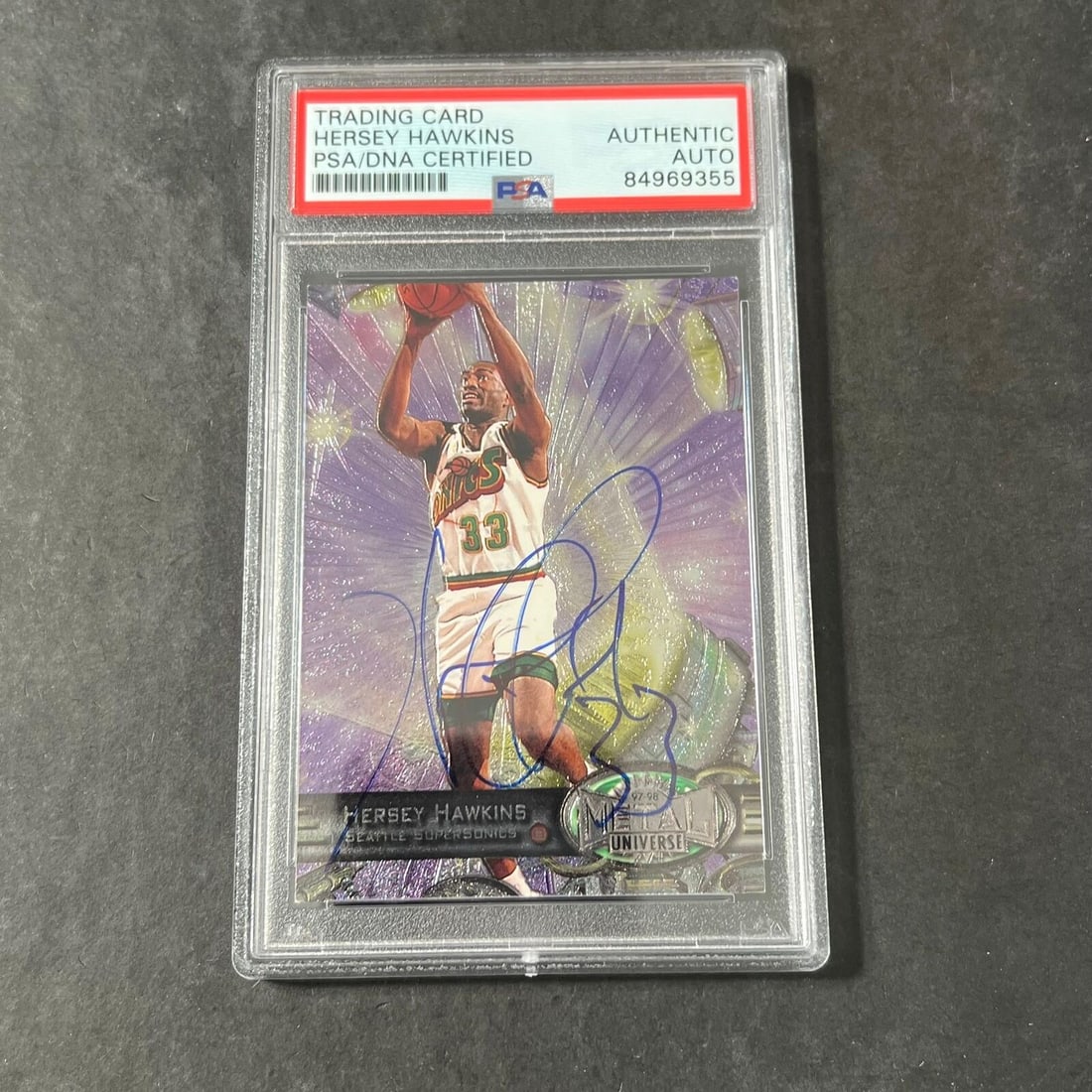 1996-97 Universe Skybox #70 Hersey Hawkins Signed Card Slabbed Supersonics: 1996-97 Universe Skybox #70 Hersey Hawkins Signed Card Slabbed Supersonics Pre-Owned While the lot images are representative of the item, the size, placement and strength of the signature may vary. Ea