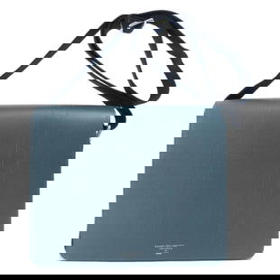 Globe-Trotter Leica Collaboration Camera Bag GLOBE-TROTTER for LEICA Shoulder Leather Unisex GLOBE: Globe-Trotter Leica Collaboration Camera Bag GLOBE-TROTTER for LEICA Shoulder Leather Unisex GLOBE TROTTER Brand: GLOBE-TROTTER Type: Shoulder bag Material: Leather Leather: Color: Blue Closure: Magne