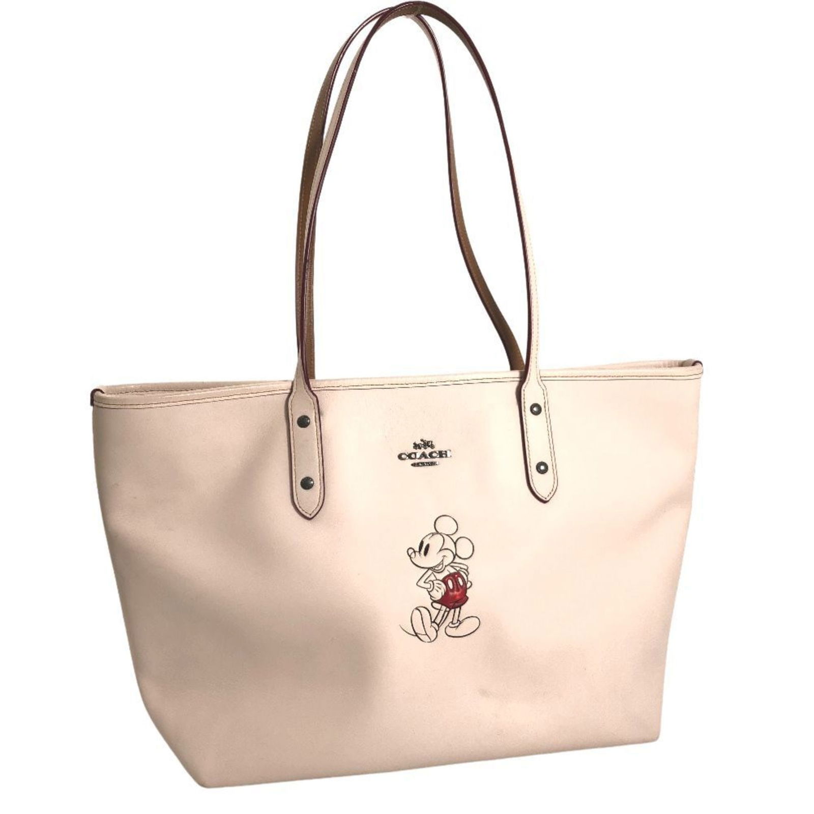 Coach tote bag Disney Mickey F59357 leather white ladies COACH: Coach tote bag Disney Mickey F59357 leather white ladies COACH Brand: Coach Model: F59357 Type: Tote bag Material: Leather Leather: Color: White Hardware Color: Silver Closure: Zipper Gender: Women Si