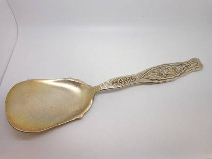 Dandelion by Whiting Sterling Silver Fried Egg Server 9 5/8": Dandelion by Whiting Sterling Silver Fried Egg Server 9 5/8" Age: 1850-1899 Type: Flatware - Serving Pieces Composition: Sterling Silver Maker: Whiting Manufacturing Company Dandelion by whiting sterl