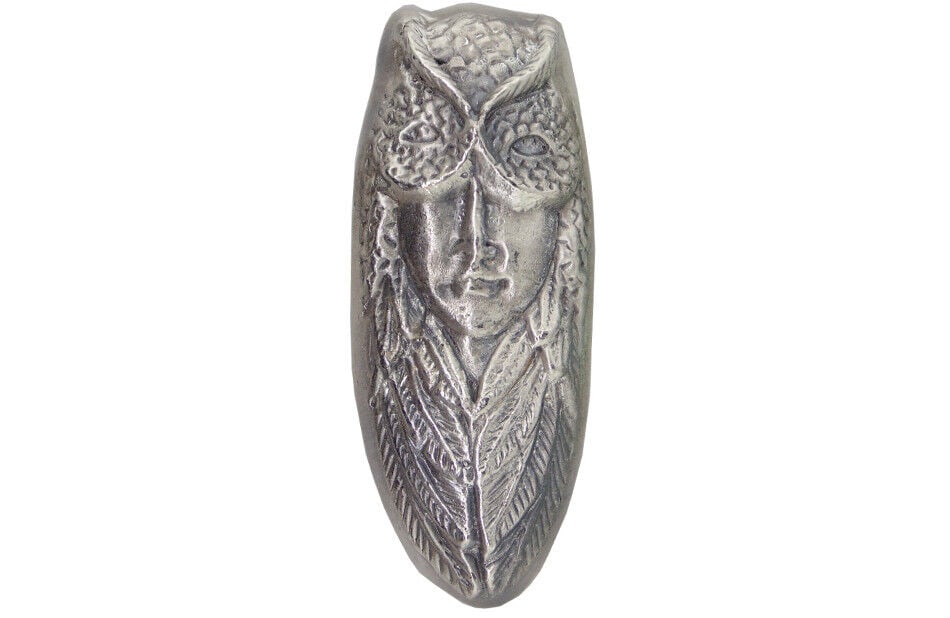 5 TROY OUNCE .999 FINE SILVER HAND POURED BISON BULLION PREMIUM BAR OWL MAIDEN: 5 TROY OUNCE .999 FINE SILVER HAND POURED BISON BULLION PREMIUM BAR OWL MAIDENPre-Owned The MYNT Guarantee: All items in this auction are guaranteed to be 100% authentic. At Your Service: At MYNT, our