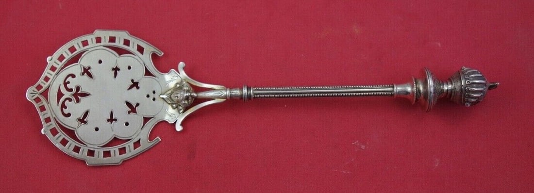 George Sharp Sterling Silver Buckwheat Server w/ ermine and woman face 10": George Sharp Sterling Silver Buckwheat Server w/ ermine and woman face 10" Composition: Sterling Silver Age: 1850-1899 Type: Serving Pieces George sharpegyptian revival figural sterling silver buckwhe