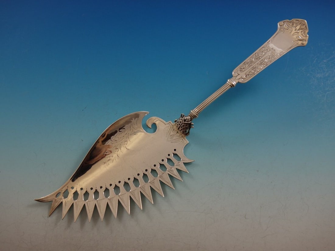 Arabesque by George Sharp Sterling Silver Macaroni Server w/ Ladybug 10 1/4": Arabesque by George Sharp Sterling Silver Macaroni Server w/ Ladybug 10 1/4" Age: 1850-1899 Maker: George Sharp Composition: Sterling Silver Type: Serving Pieces Arabesque by george sharpsterling silv