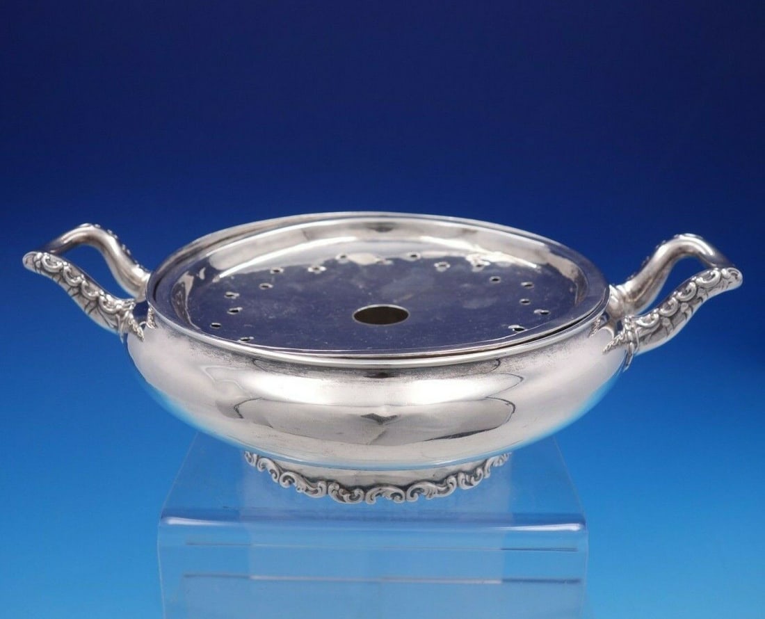 Louis XV by Whiting-Gorham Sterling Silver Oyster Dish Marked #2872: Louis XV by Whiting-Gorham Sterling Silver Oyster Dish Marked #2872 Pattern: Louis XV Type: Oyster Dish Composition: Sterling Silver Whiting-gorhamlouis xv by whiting-gorham sterling silver oyster dis