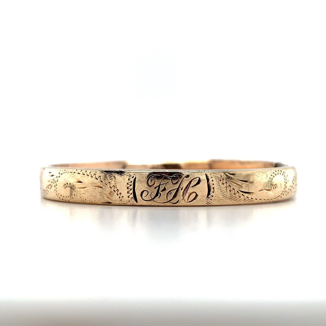 14k Yellow Gold Hinged Baby Bangle Bracelet Dated 1918 Jewelry: 14k Yellow Gold Hinged Baby Bangle Bracelet Dated 1918 Jewelry Antique: Yes Type: Bracelet Metal Purity: 14k Style: Bangle Base Metal: Yellow Gold Material: Metal Metal: Yellow Gold All of our jewelry