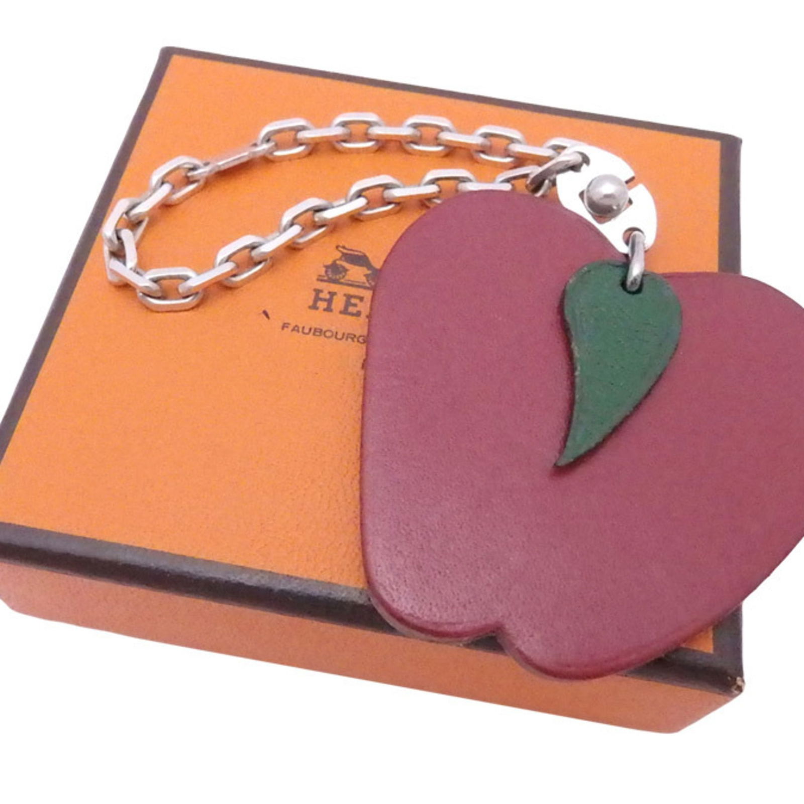 Hermes HERMES charm fruit motif apple red leather x silver metal fittings bag chain: Hermes HERMES charm fruit motif apple red leather x silver metal fittings bag chain Brand: Hermes Model: fruit motif apple Type: Handbag charm Gender: Women Men Material: Leather Color: Red color Size