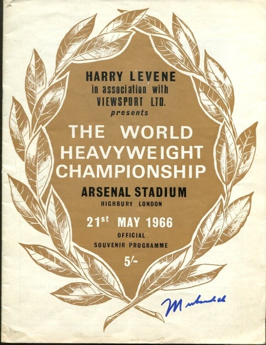Muhammad Ali Signed Onsite Program Autographed 1966 Henry Cooper Beckett BAS: Muhammad Ali Signed Onsite Program Autographed 1966 Henry Cooper Beckett BAS Autograph Authentication: Beckett Original/Reprint: Original Product: Other Autographed Boxing Item Sport: Boxing Pre-Owned
