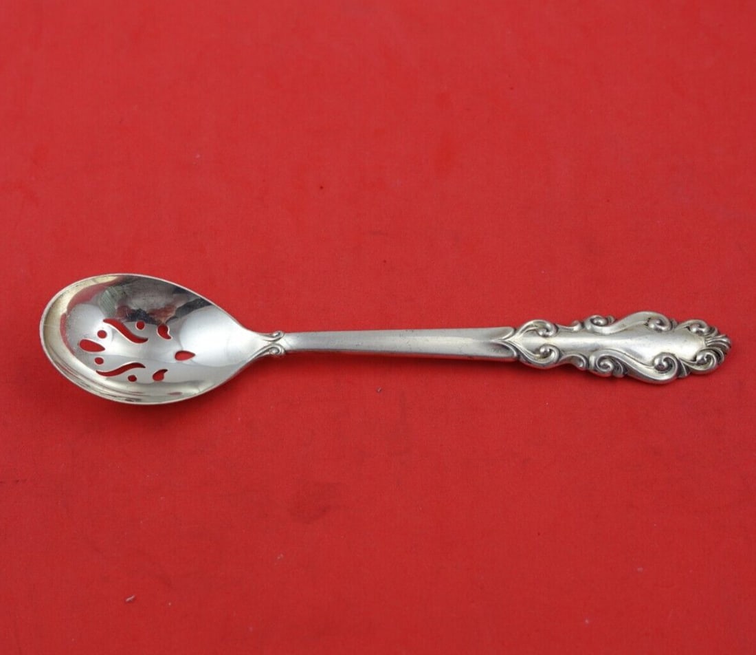 Esplanade by Towle Sterling Silver Olive Spoon Pierced Original 6 1/2" Serving: Esplanade by Towle Sterling Silver Olive Spoon Pierced Original 6 1/2" Serving Pattern: Esplanade Composition: Sterling Silver Type: Slotted Spoon Maker: Towle Age: Post-1940 Esplanade by towlesterlin