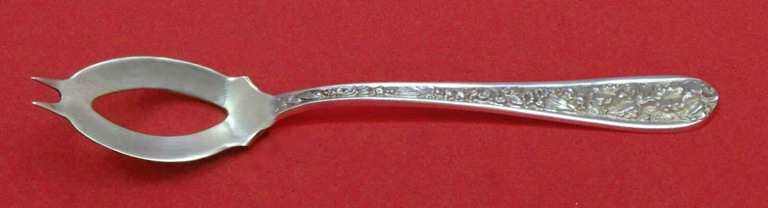 Corsage by Stieff Sterling Silver Olive Spoon Ideal 5 3/4" Custom Made: Corsage by Stieff Sterling Silver Olive Spoon Ideal 5 3/4" Custom Made Age: Post-1940 Type: Serving Spoon Pattern: Corsage Composition: Sterling Silver Maker: Stieff Featured Refinements: Sterling Sil