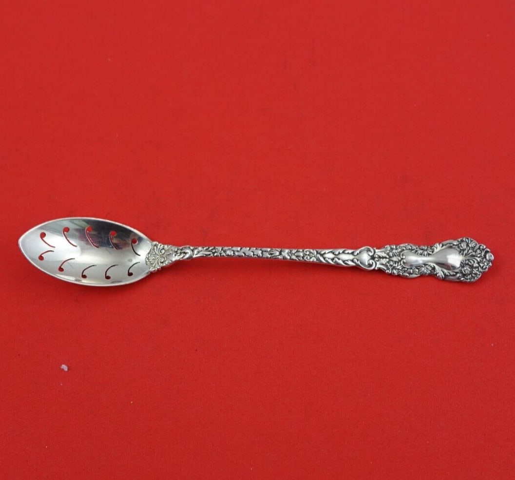 Imperial Chrysanthemum by Gorham Sterling Silver Olive Spoon Original 5 5/8": Imperial Chrysanthemum by Gorham Sterling Silver Olive Spoon Original 5 5/8" Pattern: Imperial Chrysanthemum Composition: Sterling Silver Type: Serving Spoon Maker: Gorham Age: 1850-1899 Imperial chry