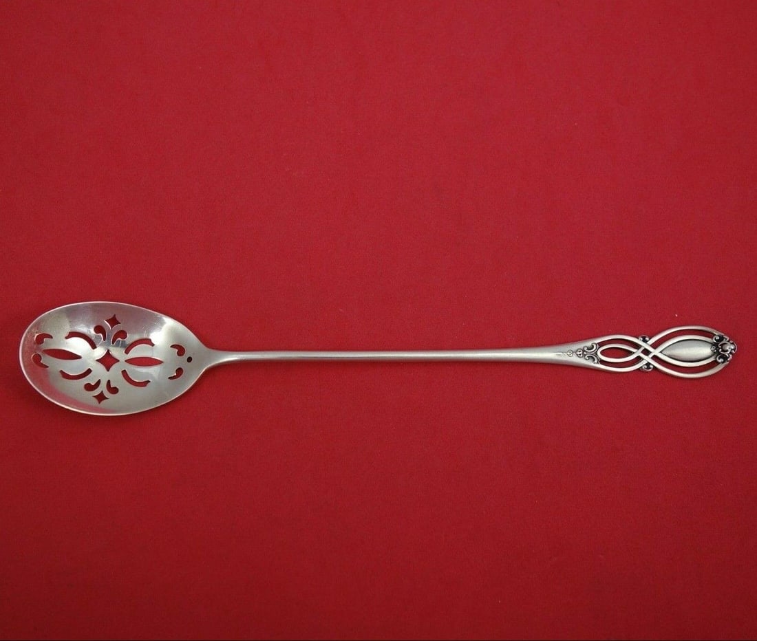 Chippendale Old by Alvin Sterling Silver Olive Spoon Long Pierced Orig 7 3/8": Chippendale Old by Alvin Sterling Silver Olive Spoon Long Pierced Orig 7 3/8" Type: Serving Spoon Age: 1900-1940 Pattern: Chippendale Old Composition: Sterling Silver Maker: Alvin Featured Refinements