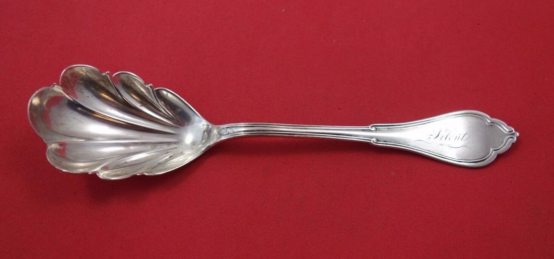 Gothic aka Eureka by Vanderslice Sterling Silver Sugar Spoon Shell 6": Gothic aka Eureka by Vanderslice Sterling Silver Sugar Spoon Shell 6" Maker: Vanderslice Composition: Sterling Silver Type: Sugar Spoon Age: 1850-1899 Gothic aka eureka by vanderslicegothic aka eureka