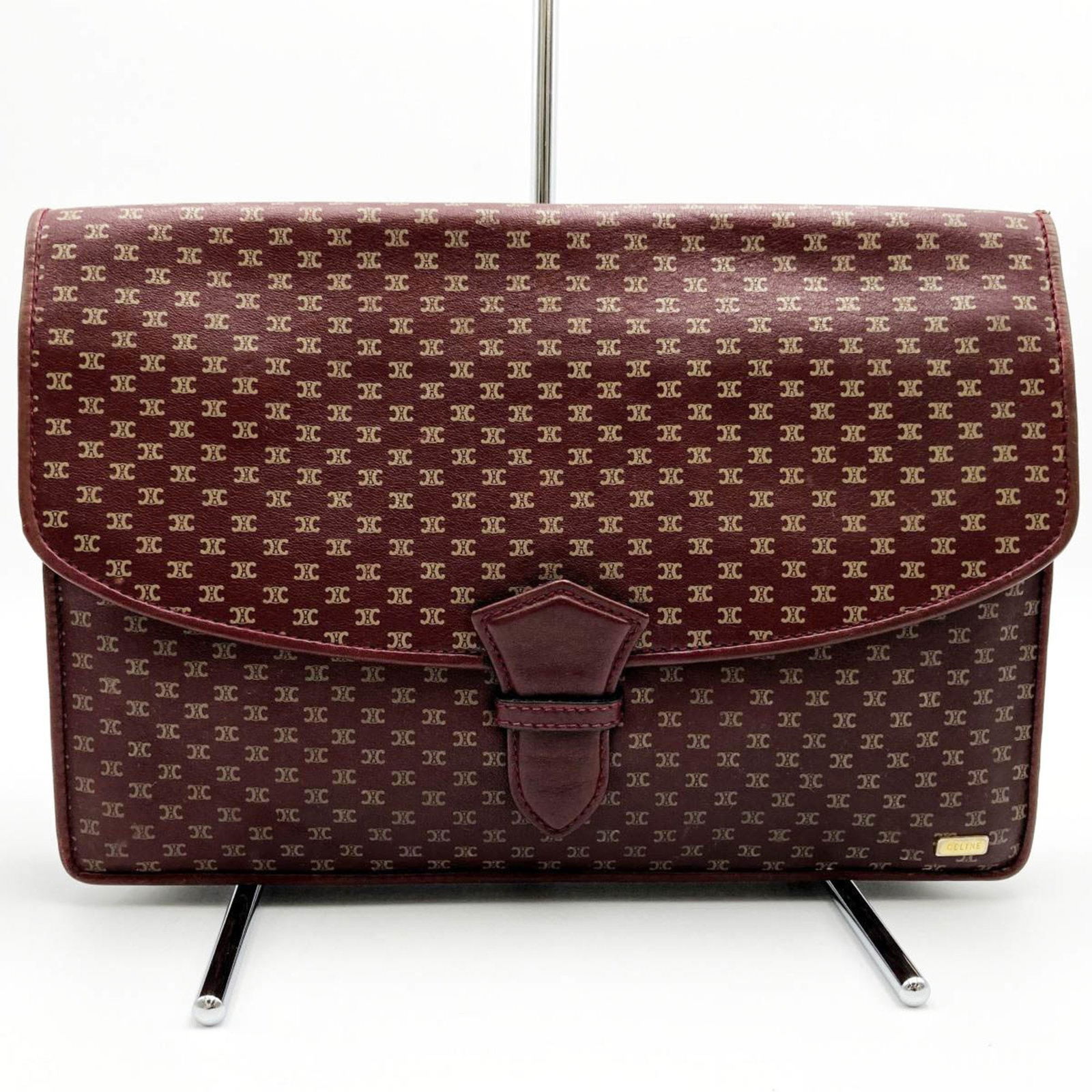 CELINE Clutch Bag Second Pouch Triomphe Bordeaux Red Leather Ladies Men's Fashion: CELINE Clutch Bag Second Pouch Triomphe Bordeaux Red Leather Ladies Men's Fashion Brand: Celine Type: Clutch bag Material: Leather Leather: Color: Bordeaux Gender: Men Women Size (HxWxD): 19.5cm x 28c