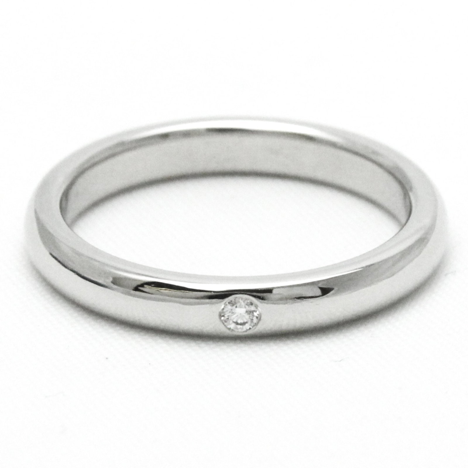 Tiffany Stacking Band Ring Elsa Peretti 1P Diamond Platinum Fashion Diamond Band Ring Carat/0.02: Tiffany Stacking Band Ring Elsa Peretti 1P Diamond Platinum Fashion Diamond Band Ring Carat/0.02 Silver Brand: Tiffany Model: Stacking Band Ring Elsa Peretti 1P Diamond Type: Band ring Style: Fashion 