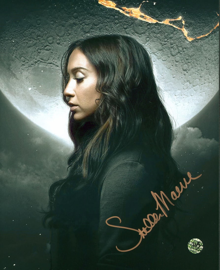 Stella Maeve The Magicians Signed 8x10 Photo Wizard World 7: Stella Maeve The Magicians Signed 8x10 Photo Wizard World 7 Industry: Movies Object Type: Photograph Original/Reproduction: Original Autograph Authentication: WWA Product Coa: WWA Product Signed By Na