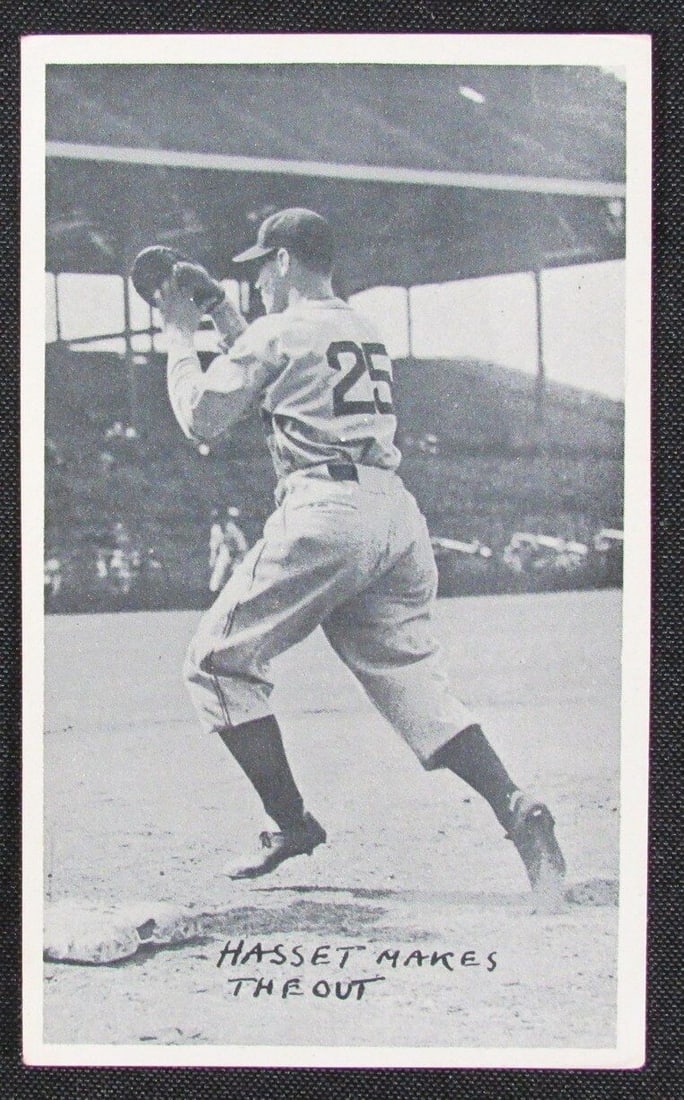 1936 National Chicle Baseball Fine Pen Premium R313 Buddy Hassett Dodgers: 1936 National Chicle Baseball Fine Pen Premium R313 Buddy Hassett Dodgers Sport: Baseball Product: Photo Original/Reprint: Original Team: Brooklyn Dodgers Autograph Authentication: Seller League: MLB 