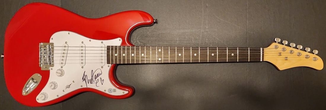 Melanie Chisholm Mel C Signed Autographed Guitar Spice Girls BAS BB76320: Melanie Chisholm Mel C Signed Autographed Guitar Spice Girls BAS BB76320 Industry: Music Object Type: Guitar & Guitar Pick Original/Reproduction: Original Autograph Authentication: Beckett Autograph A