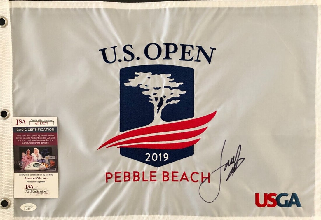 JORDAN SPIETH signed 2019 USGA U.S. OPEN PEBBLE BEACH Pin Flag-JSA AB13271: JORDAN SPIETH signed 2019 USGA U.S. OPEN PEBBLE BEACH Pin Flag-JSA AB13271 Player: Jordan Spieth Sport: Golf-PGA Signed: Yes Autograph Authentication: James Spence Authentication (JSA) Original/Reprin